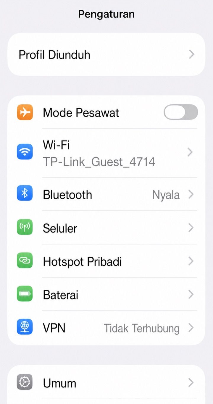 Layar Pengaturan iPhone berbahasa Indonesia dengan menu Umum