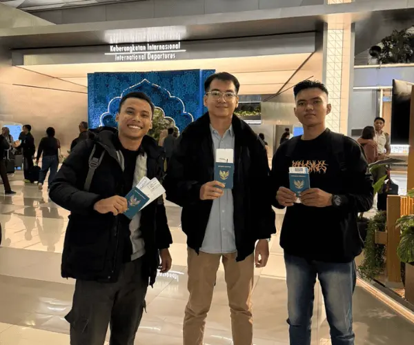 Momen keberangkatan peserta menuju Jepang 5