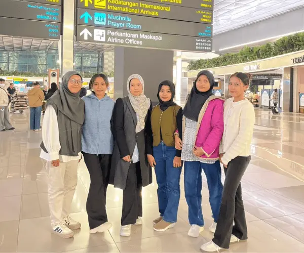 Momen keberangkatan peserta menuju Jepang 6