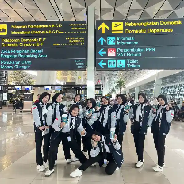 Siswa JobJepang siap berangkat ke Jepang dari bandara